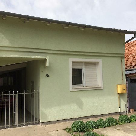 Apartman Melody Sombor Exterior photo